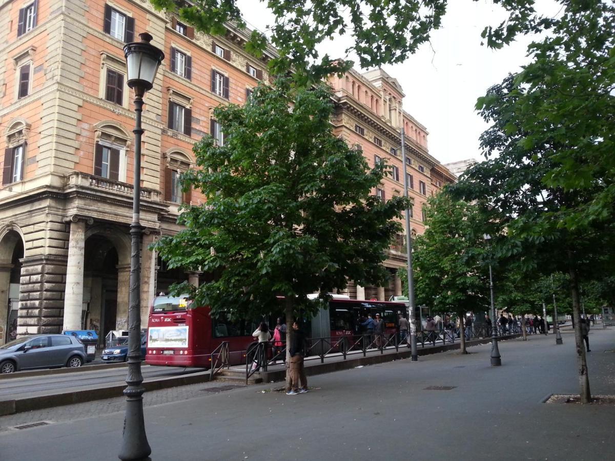 Bed And Breakfast Piazza Vittorio87 Róma Kültér fotó